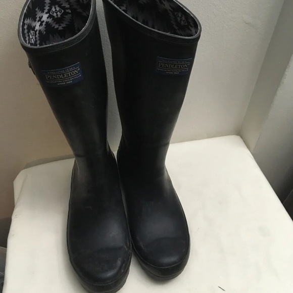 Pendleton Shoes - Pendelton Rain Boots Women's Size 9 Matte Black Classic Tall Rubber Nonslip